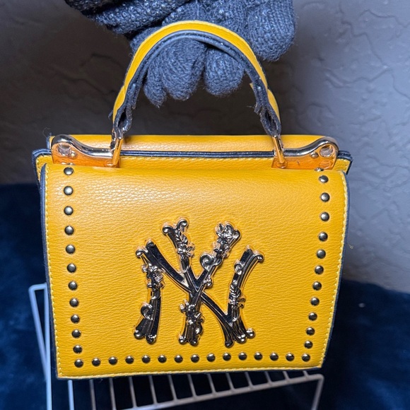 Woman's New York Yankee Yellow Leather Clutch Handbag Purse Ladies With Straps - Picture 5 of 8